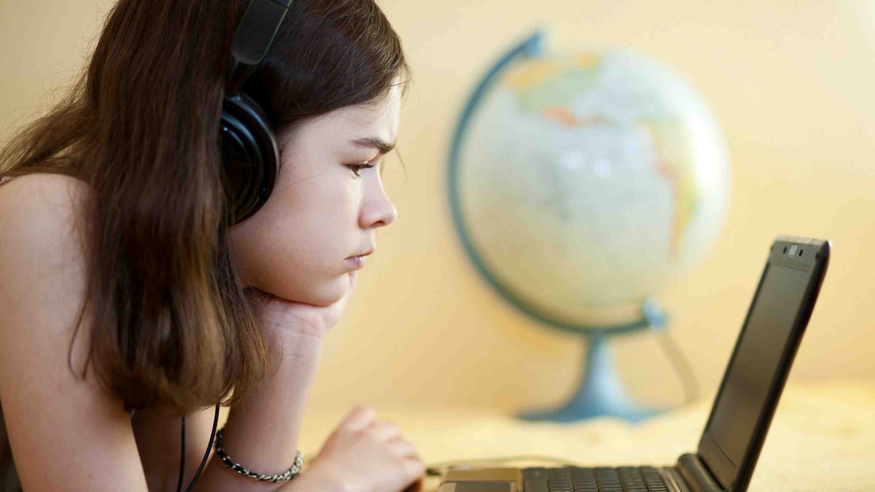 1. Crea un entorno cultural del idioma de estudio
